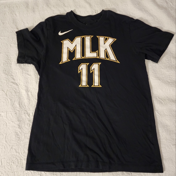 Trae Young Atlanta Hawks Nike Nba #11 Mlk Player Name And Number Euc - Picture 1 of 2
